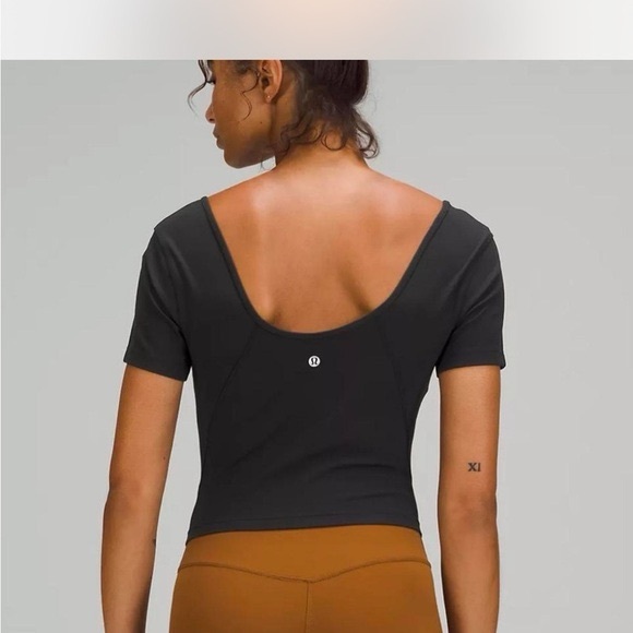 Lululemon Women’s Align Fitted Tee size 6 Black - Picture 1 of 4